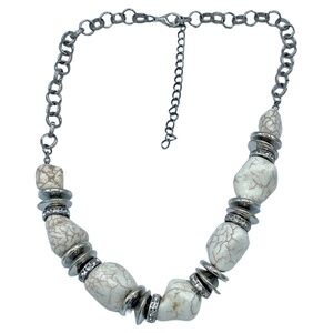 ✨Faux gemstone Howlite Necklace chain with large beads White Silver tone